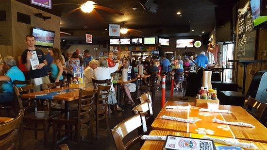 Captain Curt's Crab & Oyster Bar